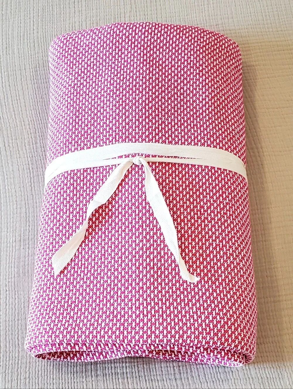 Pottery Barn Teen Organic Cotton Pink White Basketweave Blanket Full/Queen EUC
